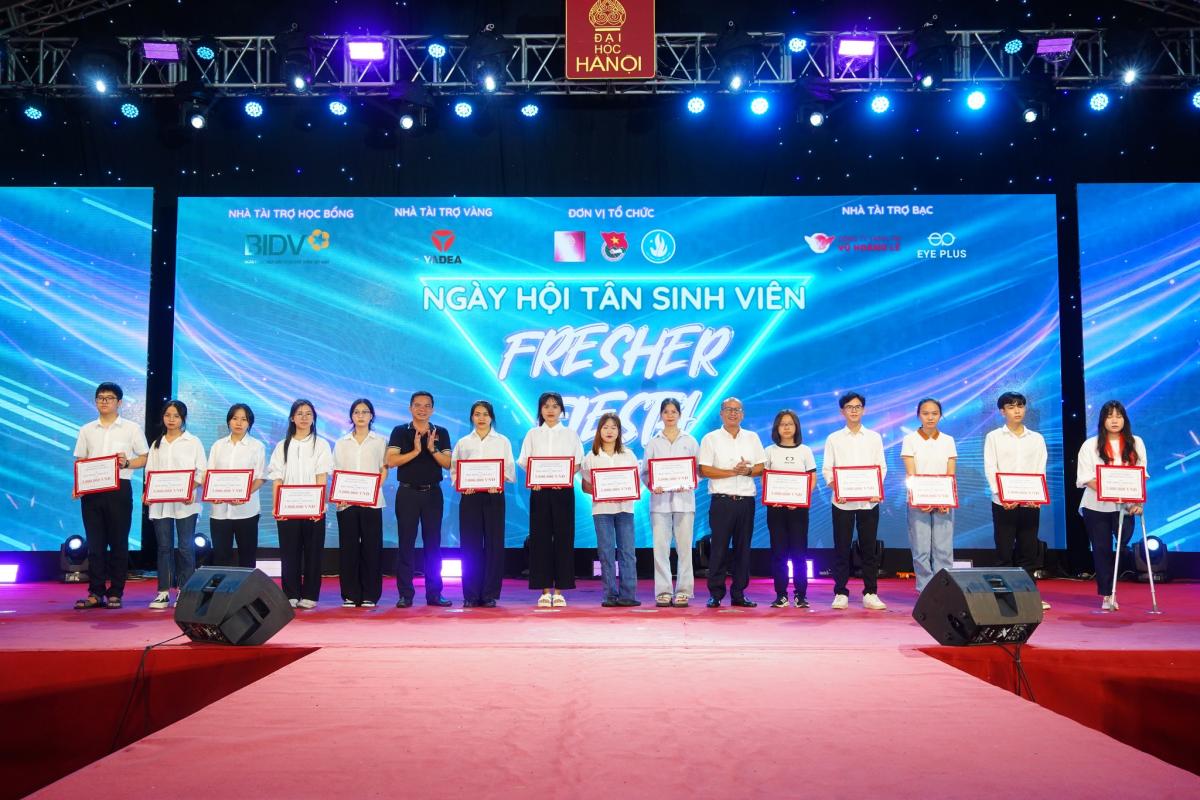Sự kiện ngày hội tân sinh viên Đại học Hà Nội Fresher Fiesta 2023